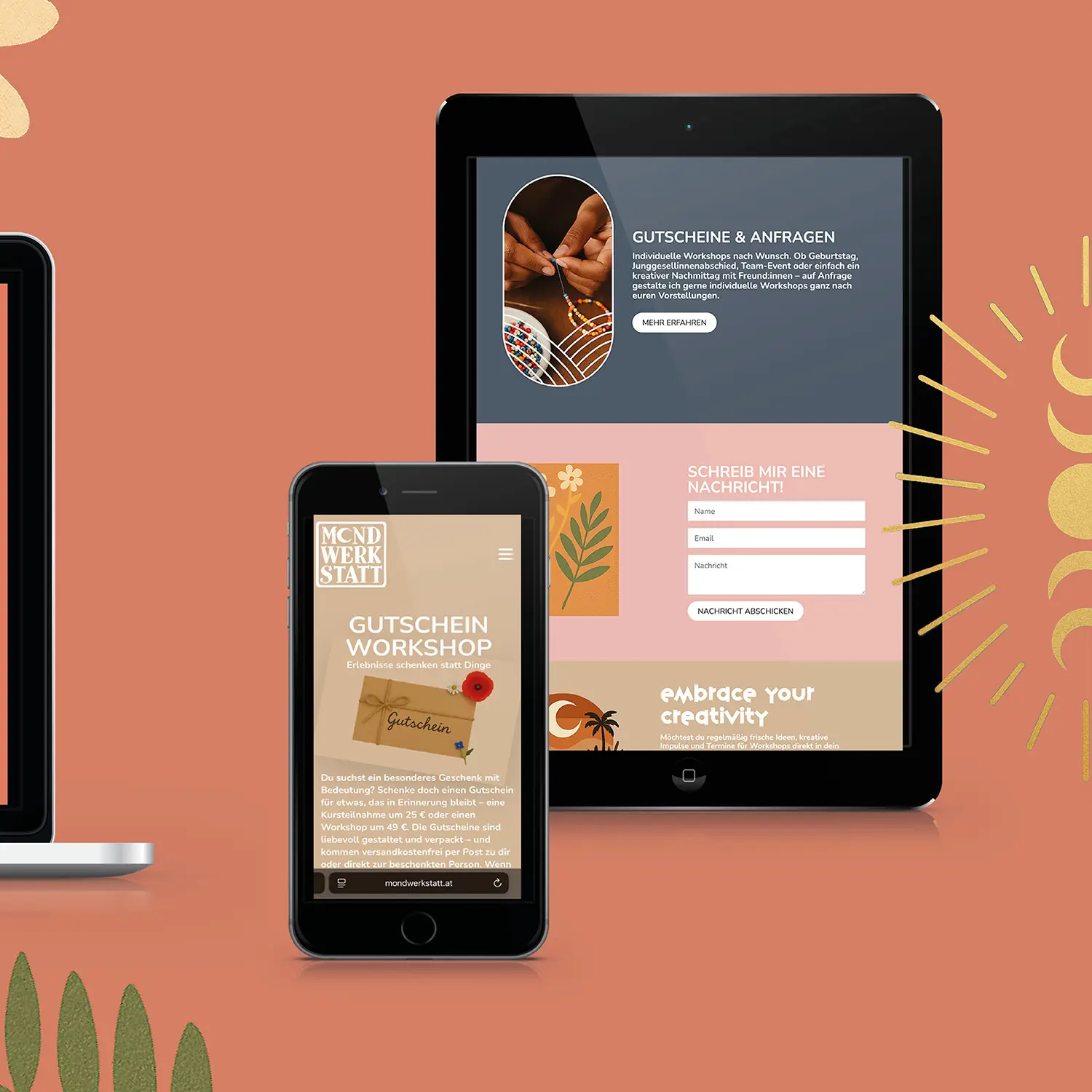 Tablet und Smartphone auf rotem Hintergrund zeigen die Website